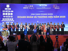 hpt-dat-danh-hieu-doanh-nhan-va-thuong-hieu-nam-20-265D4BD5.png